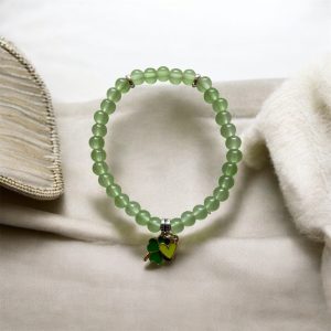 Grönt Armband med Berlocker