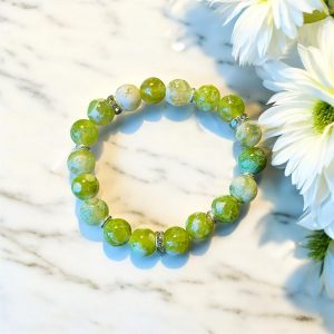 Armband med gröna nyanser