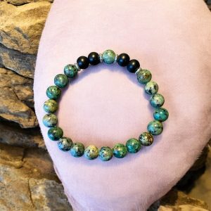 Armband i gröna stenpärlor