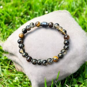 Armband med spräckliga glaspärlor