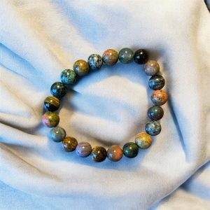 Armband med stenpärlor